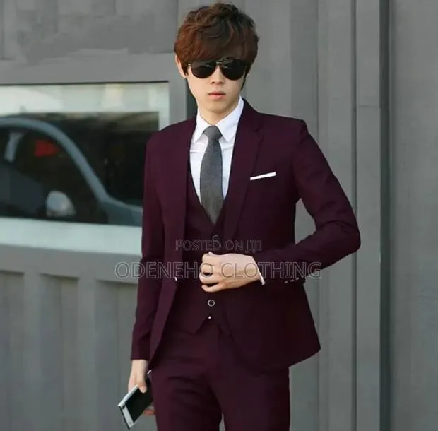 Official Wine 3 Pieces Suit for Men · Photo 1