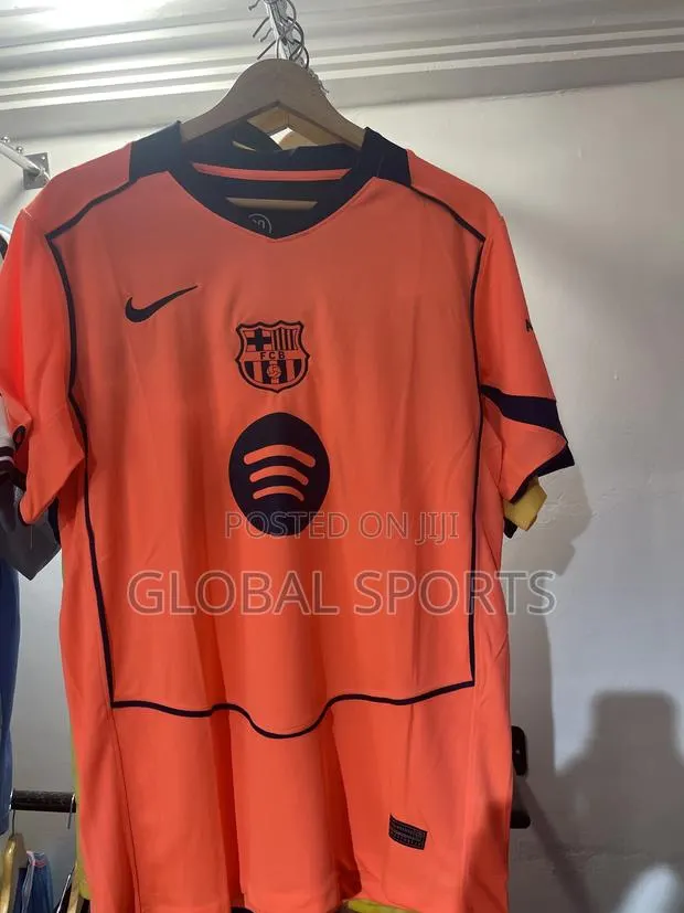 Barcelona 2024/25 Third Kit · Photo 1