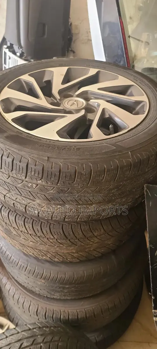 Honda/Acura Rim 16 With Tyres (215/55) · Photo 1