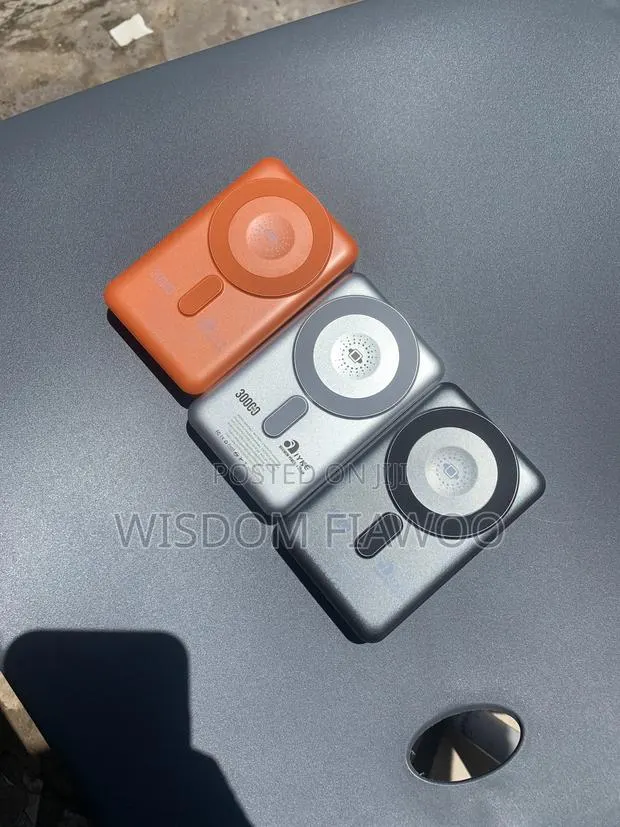 Used Wireless Powerbank With 2cords(30,000) Very Good · Photo 1