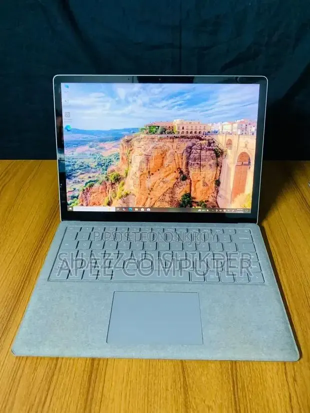Laptop Microsoft Surface Laptop 2 16GB Intel Core i7 SSD 1T · Photo 1