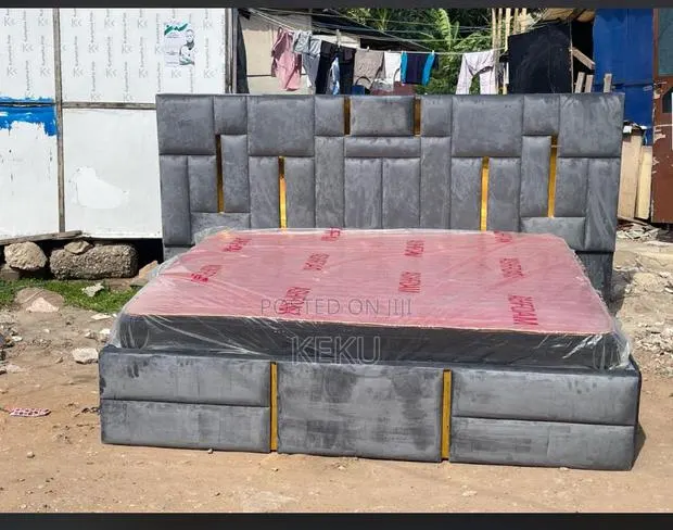 King Size Bed Frame With Mattress · Photo 1