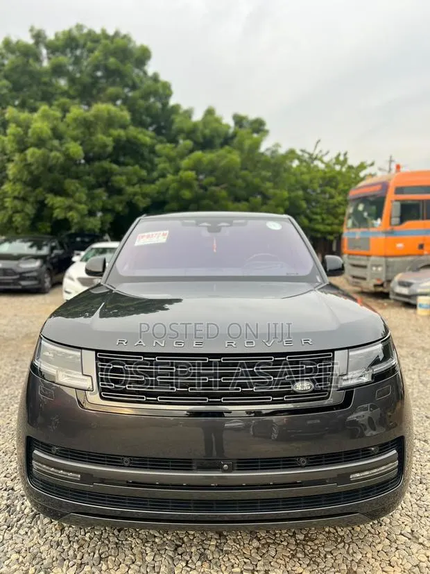 Land Rover Range Rover Vogue 2023 · Photo 1