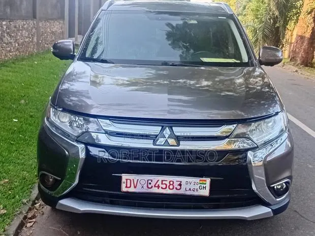 Mitsubishi Outlander SEL AWC 2018 Gray · Photo 1