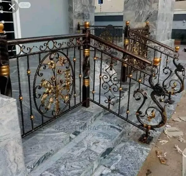 Metal Barristers/ Railing · Photo 1