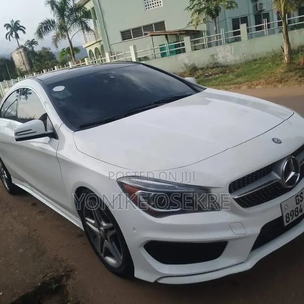 Mercedes-Benz C-Class 2016 White · Photo 1