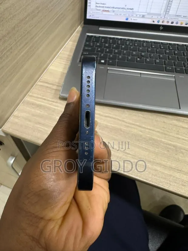 Apple iPhone 12 128 GB · Photo 1