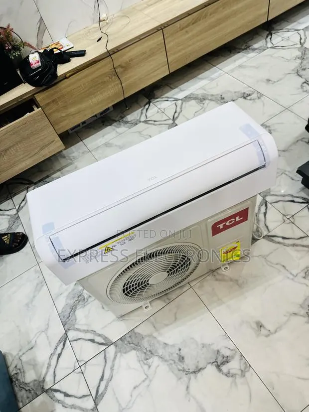 Low Voltage Power Spot R410 Gas TCL 1.5hp TCL · Photo 1