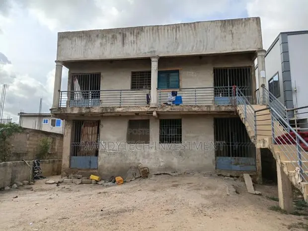 4 Units for Sale – Chamber Hall Self-Contained, Santor · Photo 1