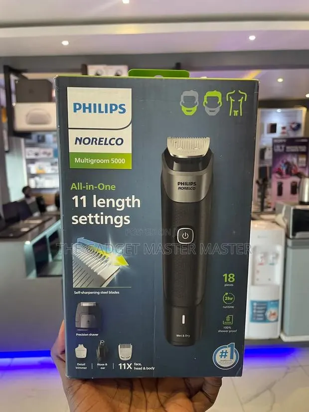 Philips Norelco Multigroom 5000 18-Piece Trimmer · Photo 1
