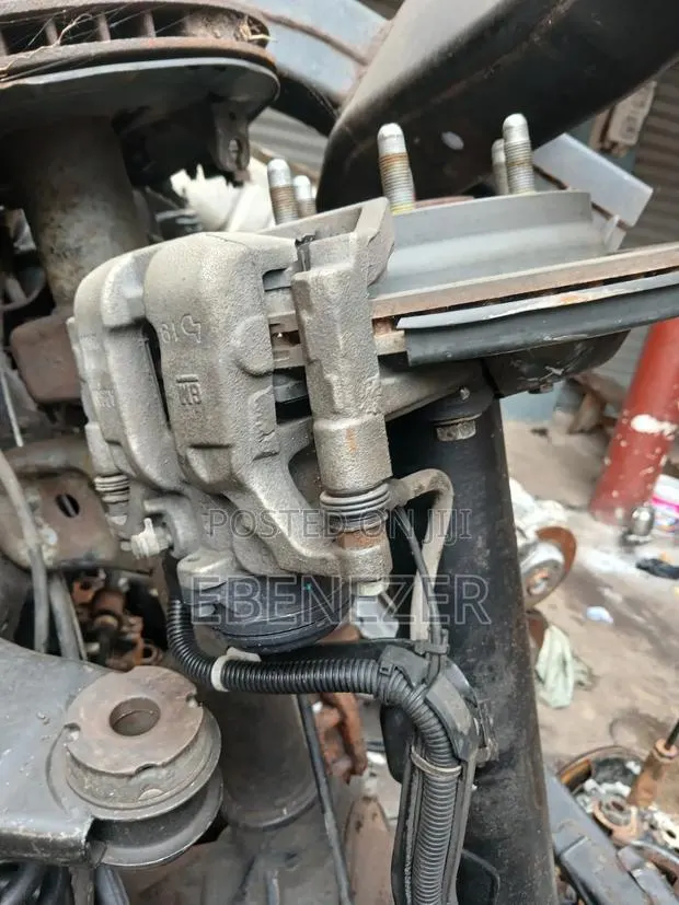 Chevrolet Silverado [2023] Back Axle · Photo 1