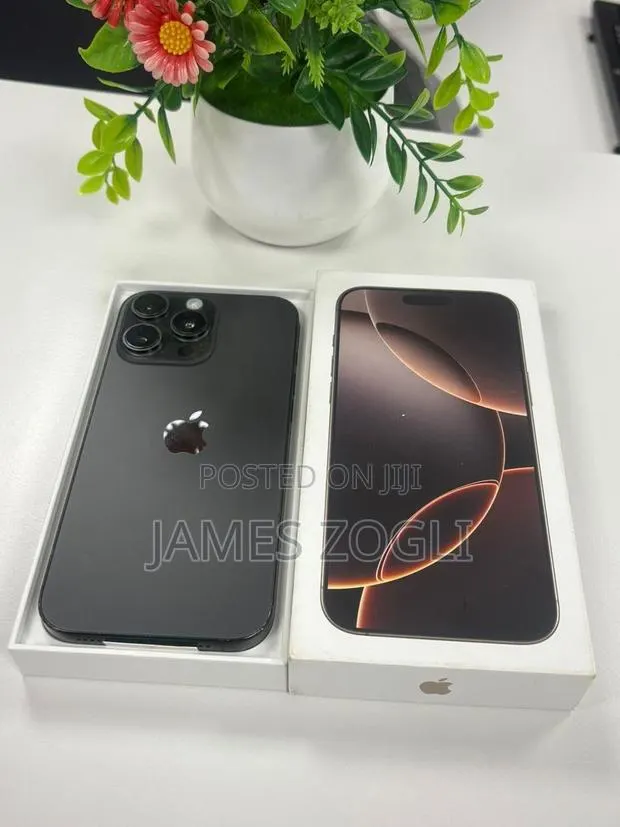 New Apple iPhone 16 Pro Max 256 GB Black · Photo 1