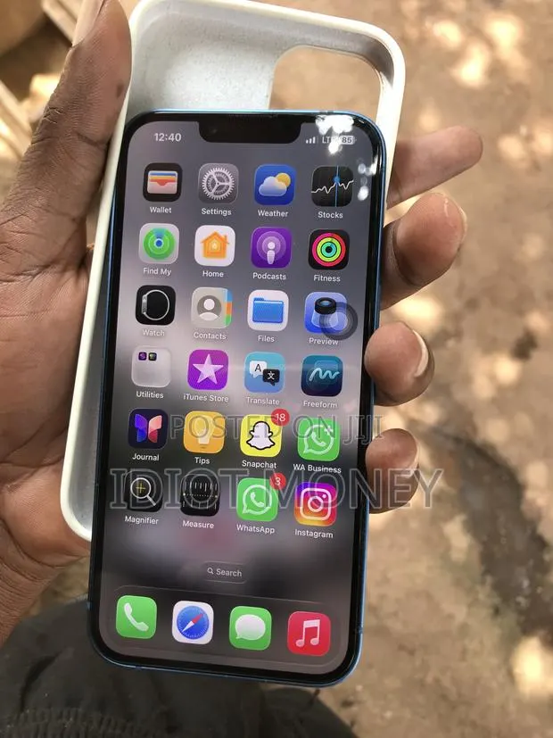 Apple iPhone 13 128 GB Blue · Photo 1
