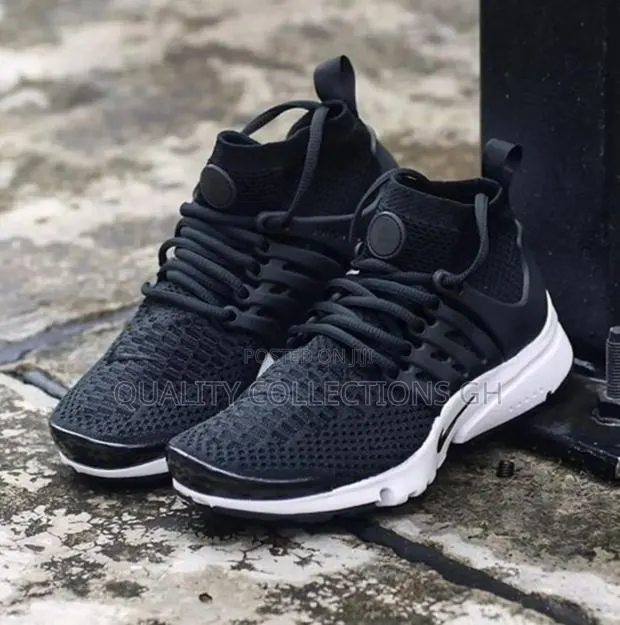 Nike Presto Black and White · Photo 1