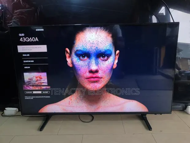 Qled 43"Samsung Uhd HDR Smart Satellite Tv · Photo 1