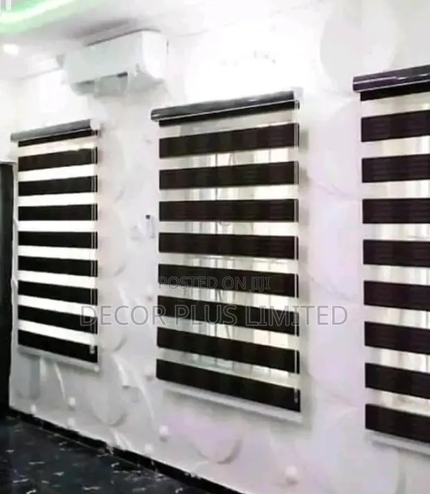 Blinds and Curtains Installation · Photo 1