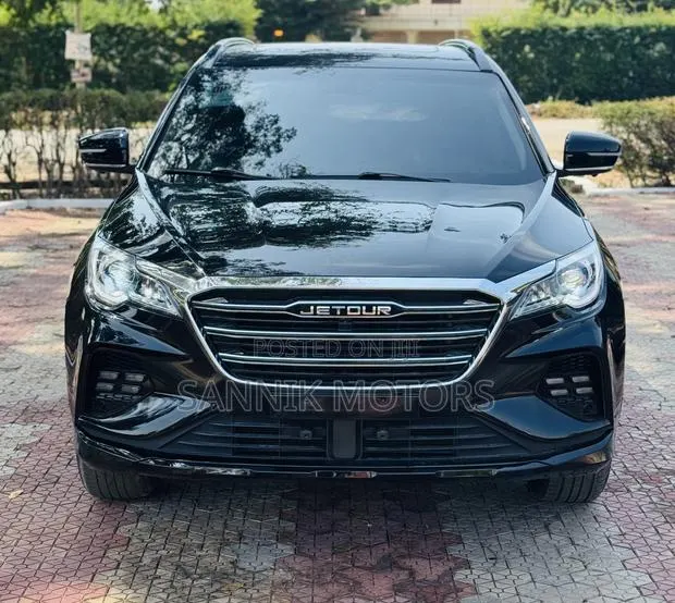 Jetour X70 1.5 7-Seater FWD 2020 Black · Photo 1