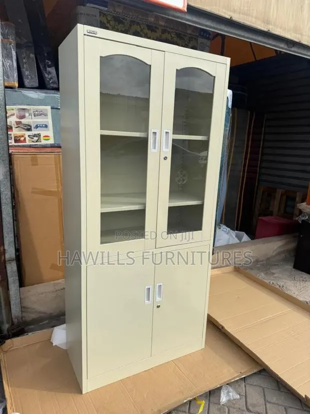 Metal Filing Cabinet · Photo 1