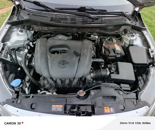 Toyota Yaris iA 1.5 FWD 2019 Silver · Photo 1