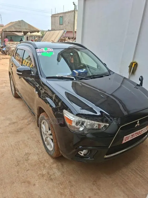 Mistibushi Outlander 2010 Model · Photo 1