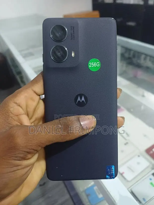 New Motorola Edge (2024) 256 GB Gray · Photo 1