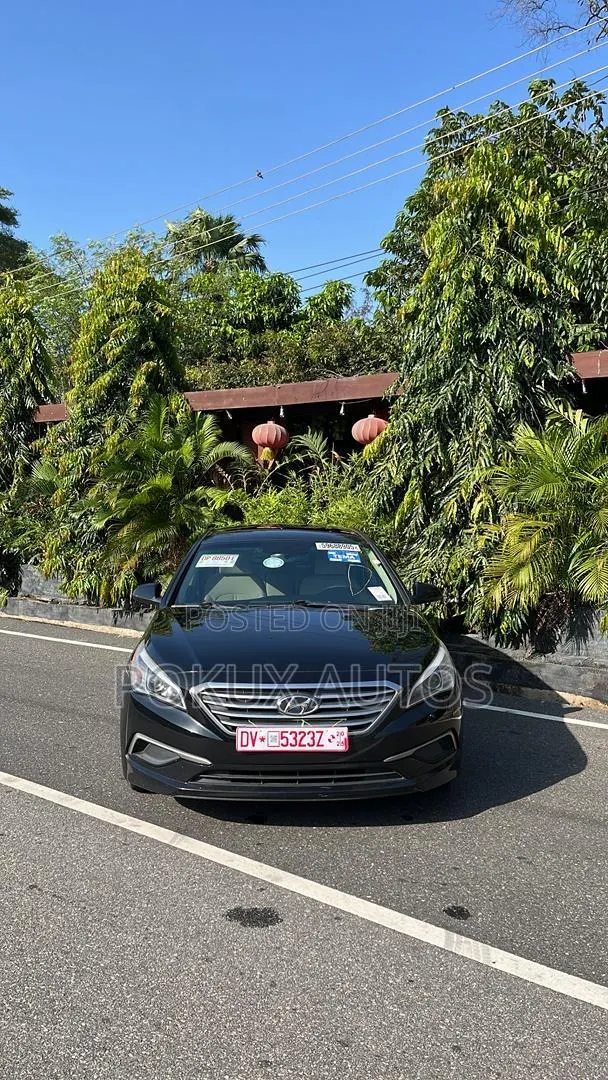 Hyundai Sonata Sport 2.0T Sedan FWD (2.0L 4cyl 6A) 2017 Black · Photo 1