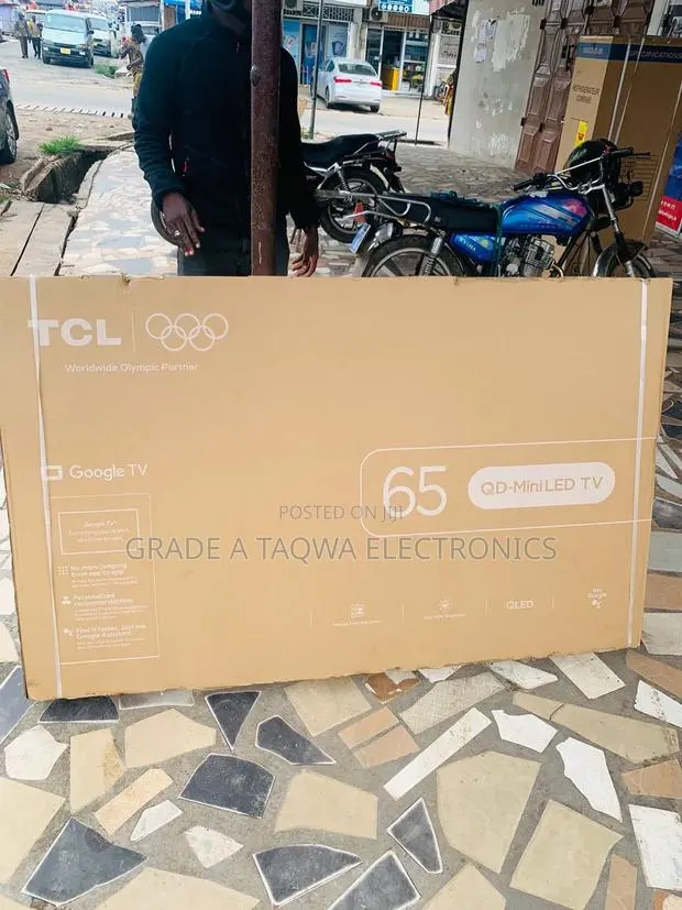 A Unique TCL Qled Mini Google Tv · Photo 1