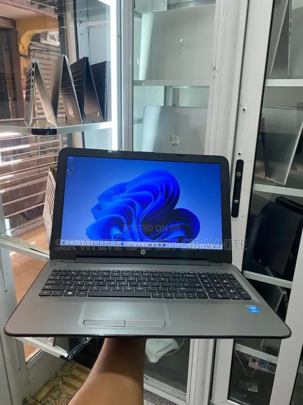 Laptop HP 15 8GB Intel Core i3 SSD 128GB · Photo 1