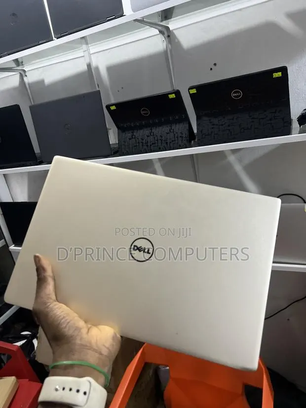 Laptop Dell XPS 13 9350 16GB Intel Core i7 SSD 256GB · Photo 1