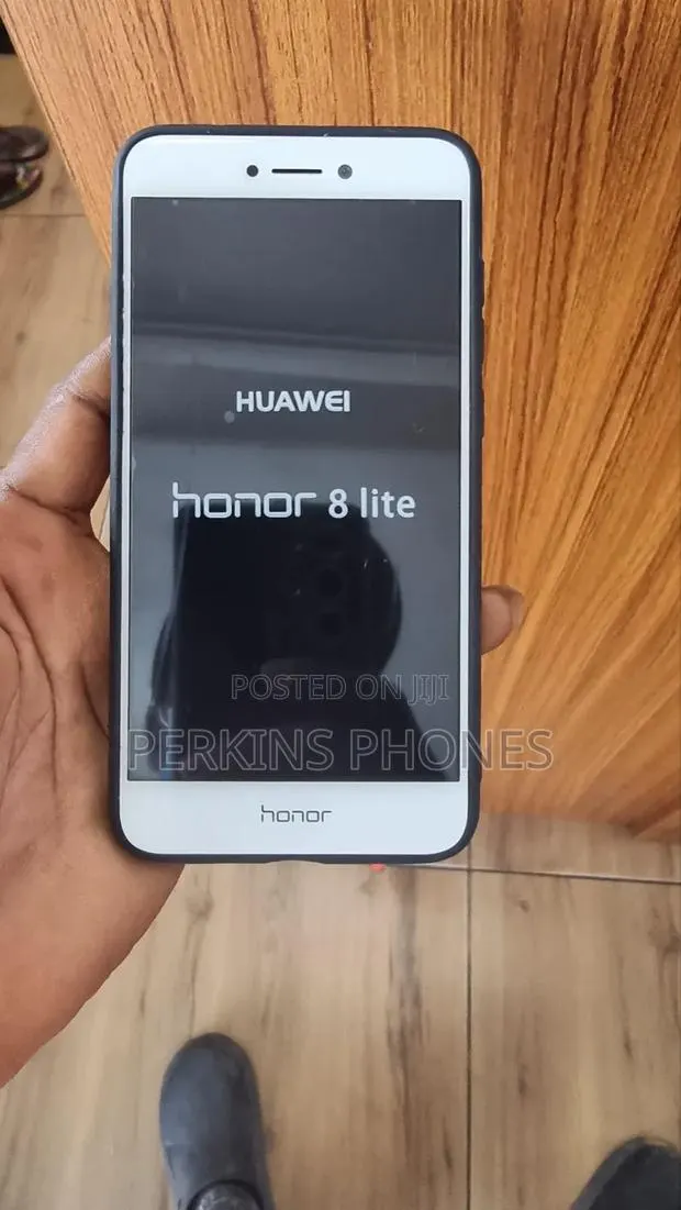 New Honor 8 Lite 16 GB Silver · Photo 1