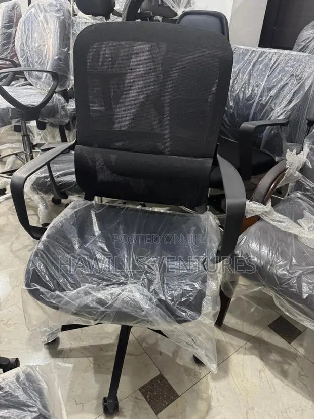 Staff Office Chair · Photo 1