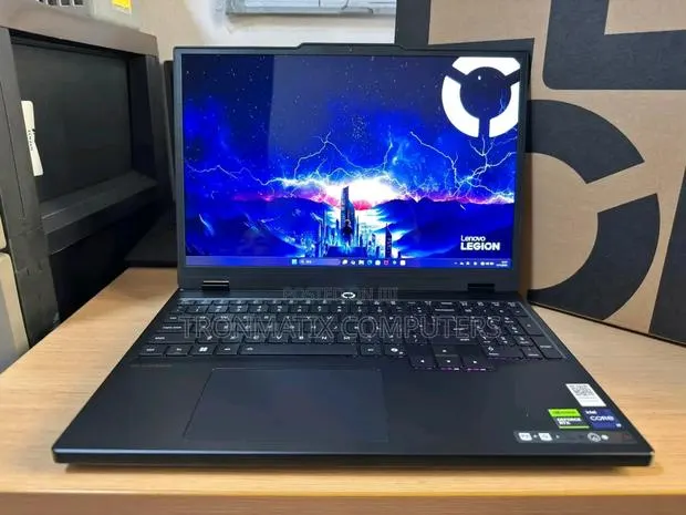 New Laptop Lenovo G710 24GB Intel Core i9 SSD 1T · Photo 1
