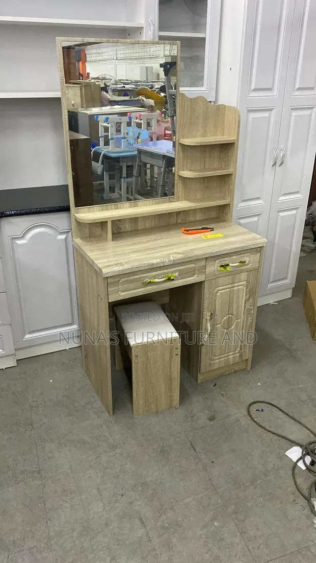 Dressing Table · Photo 1