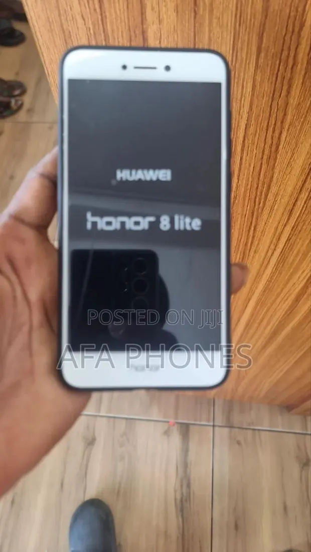 Honor 8 Lite 16 GB Silver · Photo 1