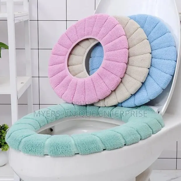 Toilet Seat Cover · Photo 1