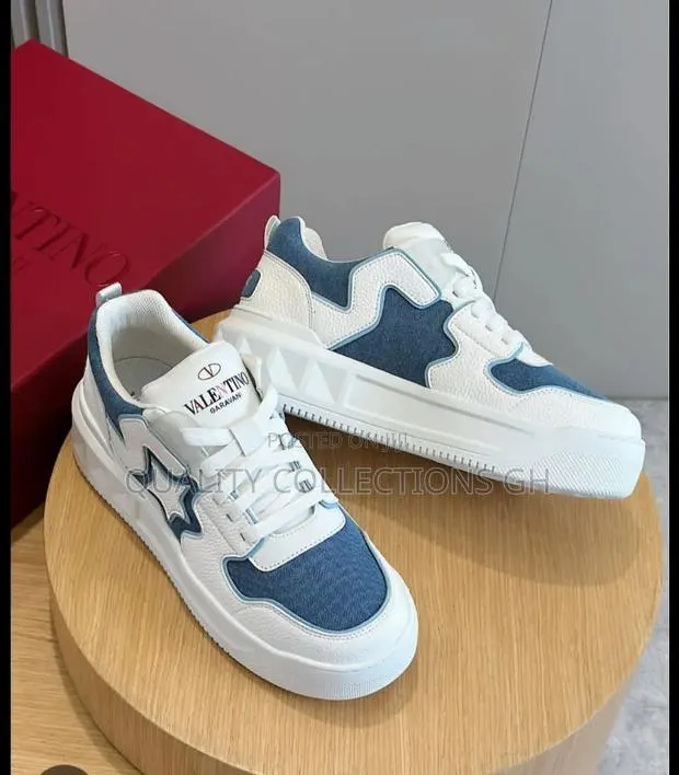 Authentic Valentino · Photo 1
