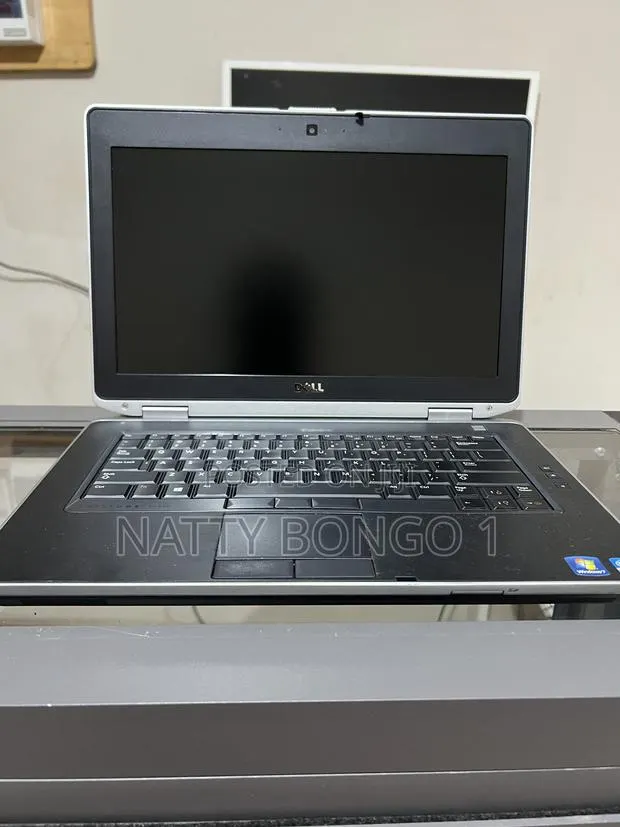 Laptop Dell Latitude E6430 4GB Intel Core i7 HDD 256GB · Photo 1