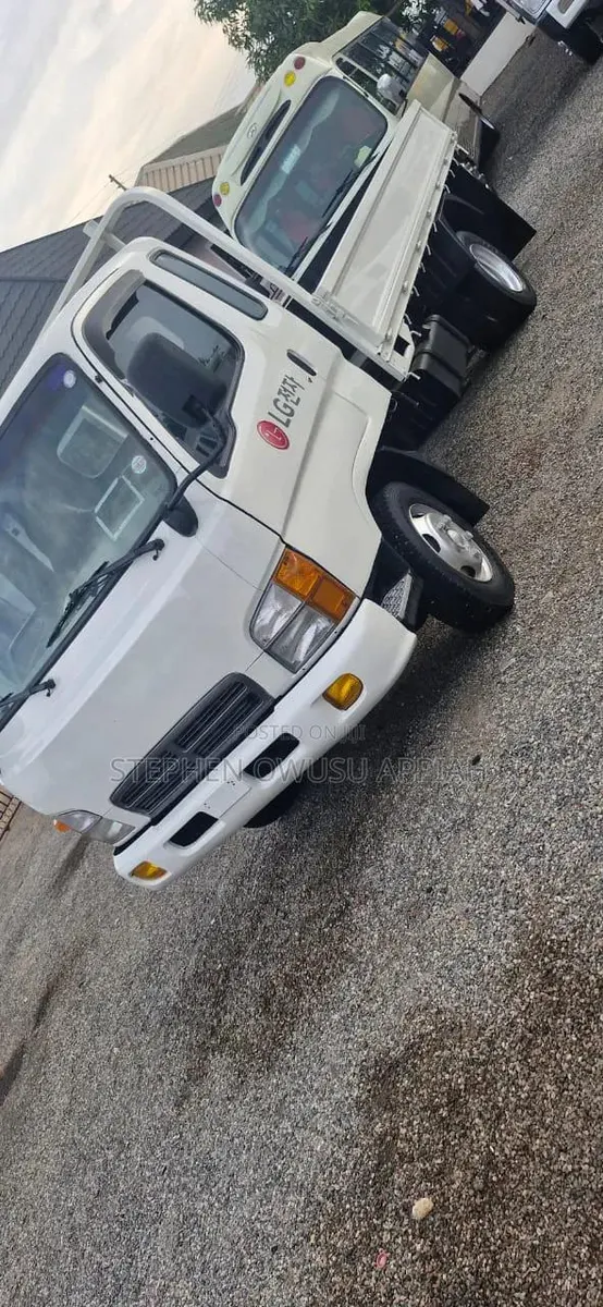 Hyundai Mighty Truck 2.5 Ton · Photo 1