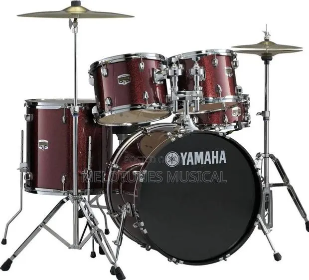 Yamaha Professional Red 5-Piece Drumset · Photo 1