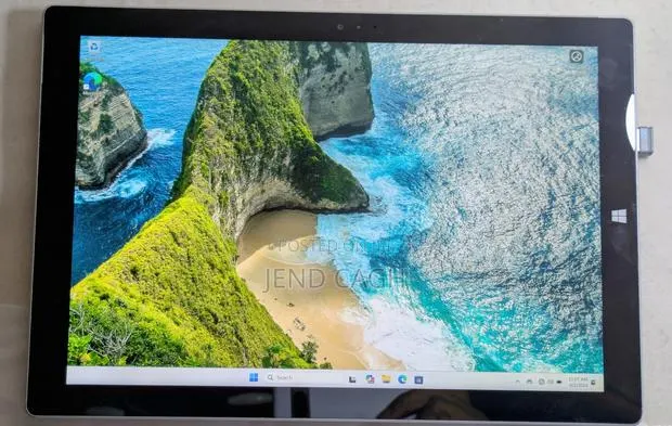 Microsoft Surface Pro 3 i5 256 GB Silver · Photo 1