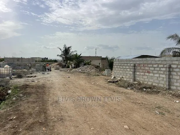 One Plot of Land for Sale at NANAKROM Area Very Close to Gat · Photo 1