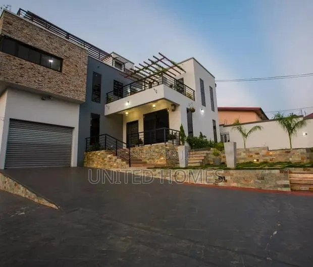 4bdrm Mansion in Pokuase for Sale · Photo 1