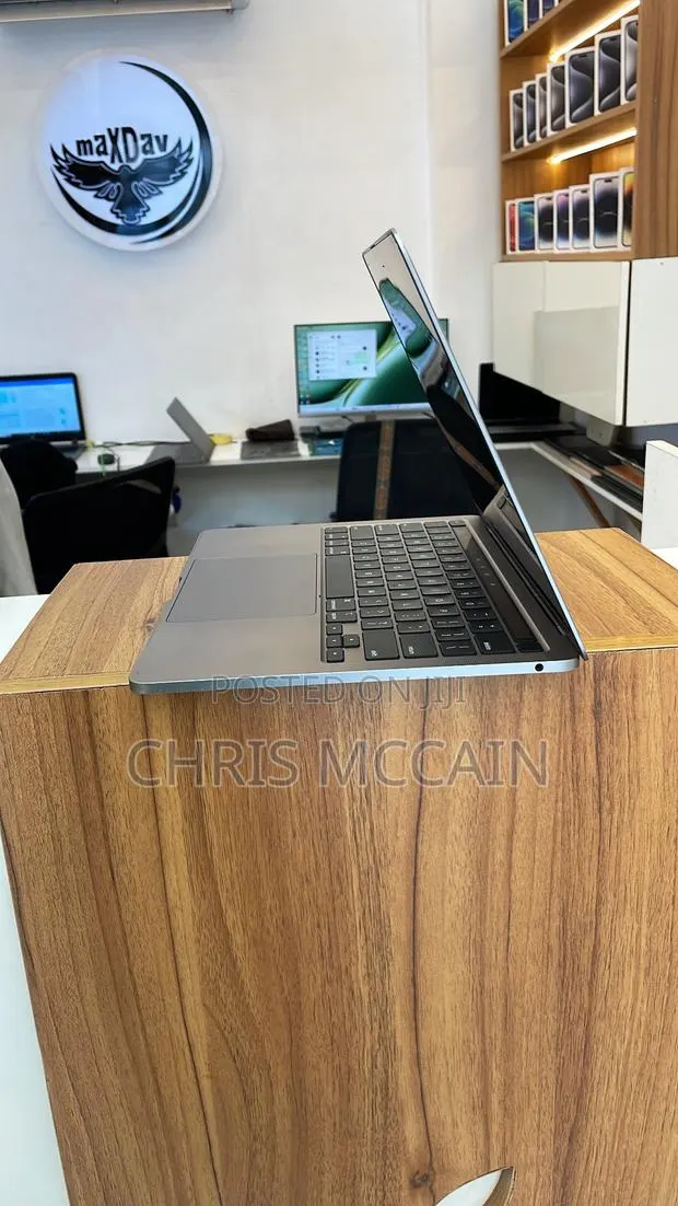 Laptop Apple MacBook Pro 2020 16GB Intel Core i5 SSD 256GB · Photo 1