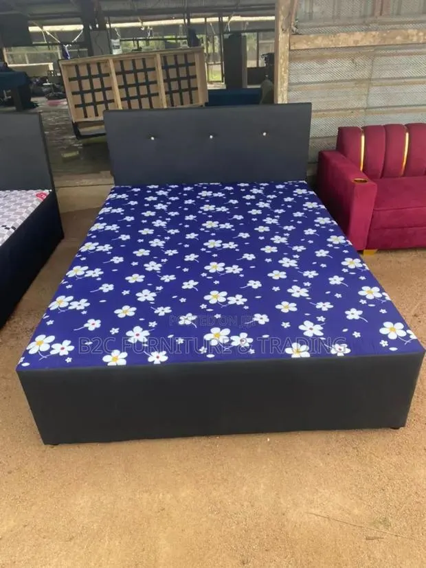 Inbuilt Double Bed · Photo 1