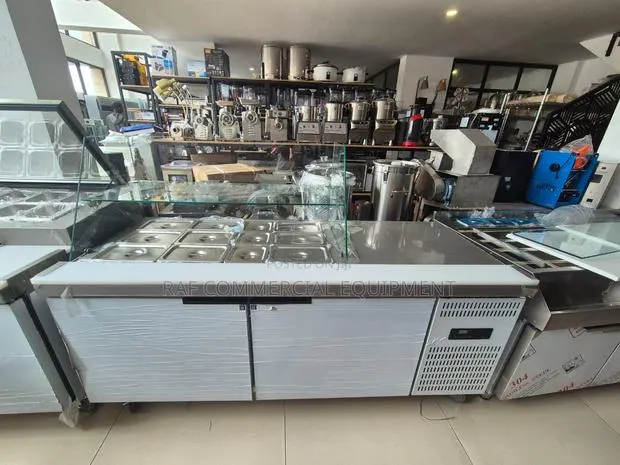 Commercial Salad Bar With Undercounter Fridge +Prep Table · Photo 1