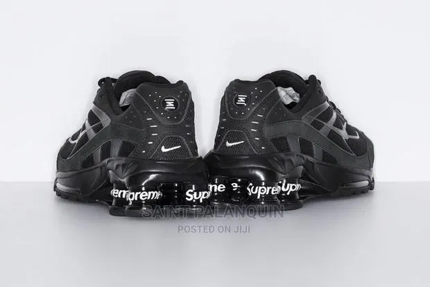 Black Supreme Nike Shox · Photo 1