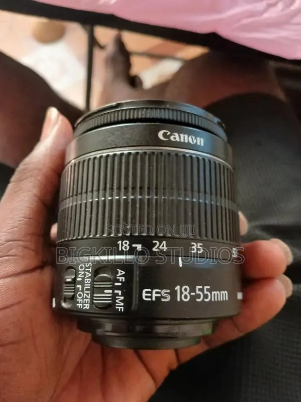 Canon Zoom Lens 18-55mm · Photo 1