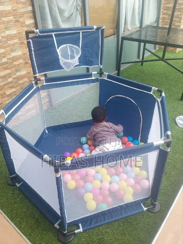 3in1 Play Pen Plus Pool Balls · Photo 1