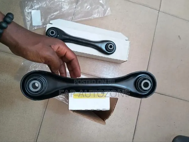 10670. Genuine Moog Ford Escape Control Arm From USA · Photo 1