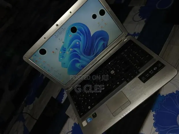 Laptop Samsung R530 2GB Intel Core i3 HDD+SSD 128GB · Photo 1